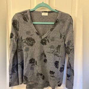 T.La Gray Floral V-Neck Waffle shirt